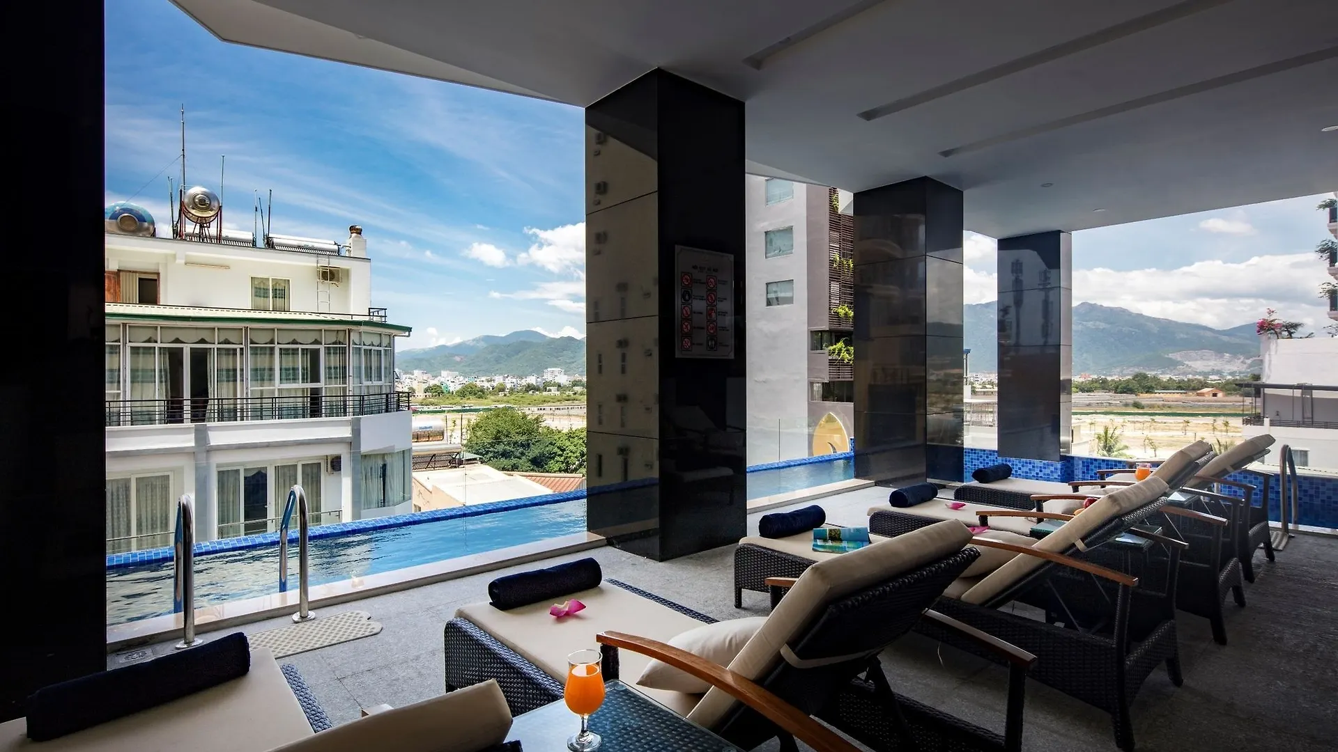 Red Sun Nha Trang Hotel